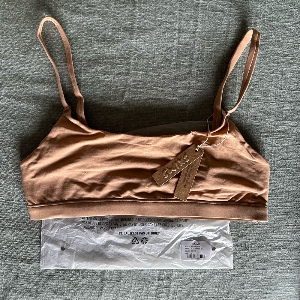 Skims Scoop Neck Bra size small